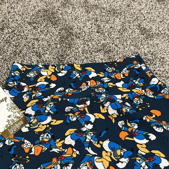 NWT LulaRoe Disney Donald Duck Cassie Skirt XS - Picture 4 of 5
